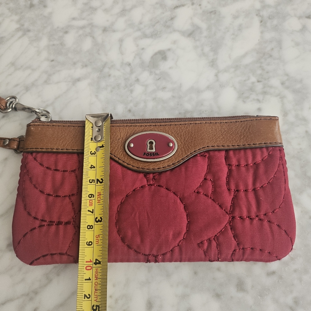 Fossil KeyPer Raspberry Quilted Cute wallet wristlet READ - Picture 6 of 7